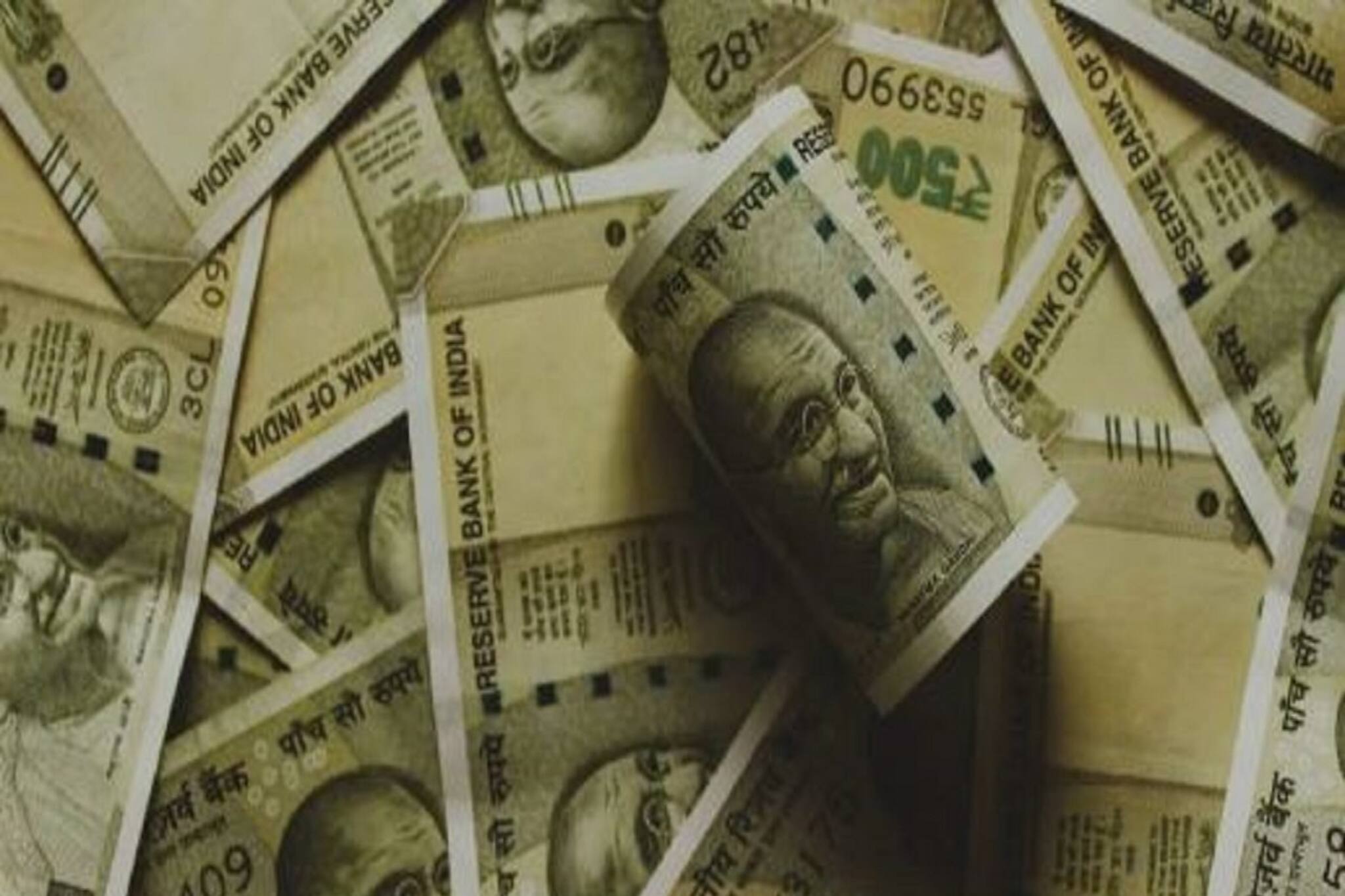 রাতারাতি কোটিপতি হতে চান? পথ দেখাবেন এই ফেরিওয়ালা! এক রাতে ভাগ্য-বদল! জানুন