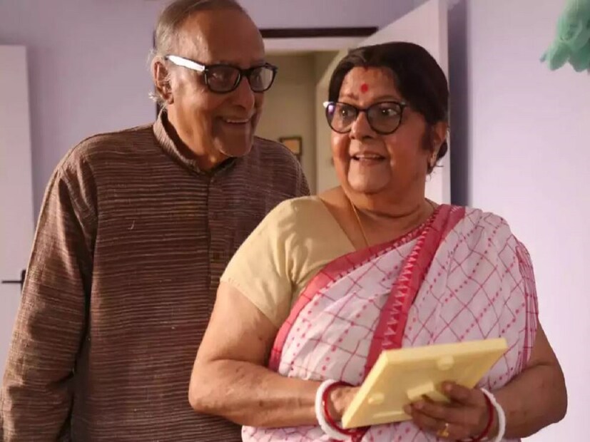 ছোট্ট ছোট্ট পায়ে এগিয়ে চলেছে সেদিন কুয়াশা ছিল ছবিটি৷ প্রক্ষাগৃহে কাটিয়ে দিল ৭৫দিন৷ ভাল ছবির যে কদর এখন রয়েছে, বুঝিয়ে দিল অর্ণব মিদ্যার এই ছবি৷ বড় স্টার কাস্ট, ৩টি গল্প অবলম্বনে এই ছবি৷ জিতু কমল, পরাণ বন্দ্যোপাধ্যায়, লিলি চক্রবর্তী, সৌরসেনী মৈত্র, দেবশঙ্কর হালদার, খরাজ মুখোপাধ্যায়, জয় সেনগুপ্ত, অর্ণ মুখোপাধ্যায় অভিনীত বাংলা ছবি 'সেদিন কুয়াশা ছিল'৷