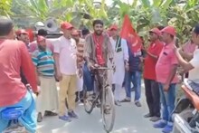 গরমকে থোরাই কেয়ার, সাইকেলে করে প্রচারে ঝড় তুললেন সৃজন