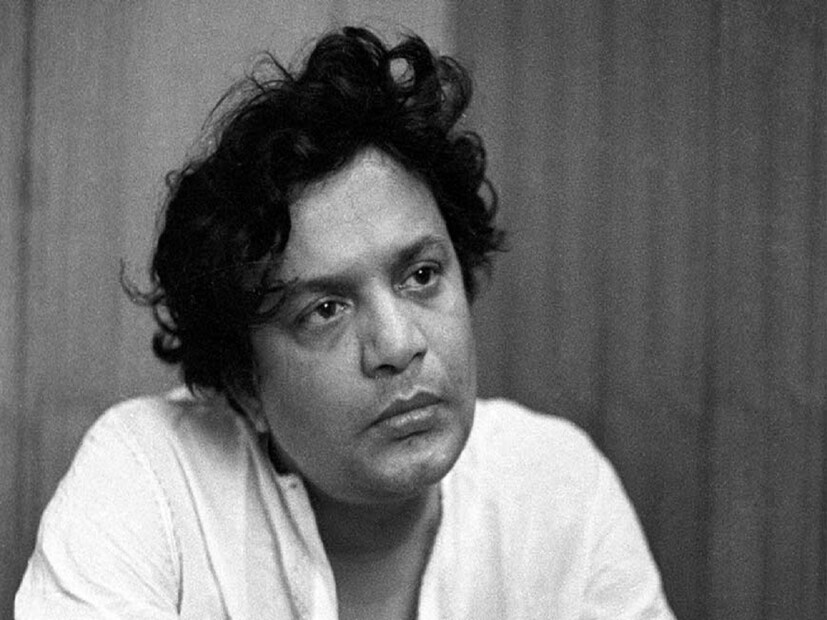 অরুণ থেকে অরূপ, পরে উত্তম: অসফলতার ধারাবাহিকতা চলছিল। এর মধ্যে সরোজ মুখোপাধ্যায়ের 'মর্যাদা' ছবিতে নায়ক হলেন। তবে পরিচালকের সঙ্গে প্রতিশ্রুতি অনুযায়ী নাম পাল্টে হলেন অরূপ কুমার। তাতেও কাজ হল না। ‘সহযাত্রী’ ছবিতে অভিনয় করছিলেন বিখ্যাত অভিনেতা পাহাড়ি সান্যালের সঙ্গে। শুটিংয়ের ফাঁকে আড্ডায় পাহাড়ি সান্যাল হঠাৎ বলে বসলেন-'তুমি অরুণ নও হে, তুমি যে উত্তম, উত্তম কুমার।' তার পরামর্শে নাম পাল্টে হয়ে গেলেন উত্তম কুমার। নাম বদলের প্রথম ছবি সহযাত্রীতেও সাফল্য ধরা দিল না। ১৯৫১ সালে 'সঞ্জীবনী'ও ফ্লপ হল। 'বসু পরিবার' ছবিতে নায়কের ভূমিকায় নয়, ছিলেন পার্শ্বচরিত্রে। ছবিটি বেশ ভাল চলল, অভিনয়ের জন্য প্রথম প্রশংসিত হলেন উত্তম।
