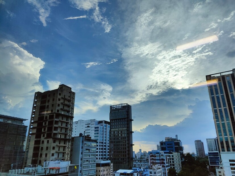 আলিপুরদুয়ার : রোদ ঝলমল্র আবহাওয়া। পরিষ্কার আকাশ। সর্বনিম্ন ২৪ ডিগ্রি সেলসিয়াস।