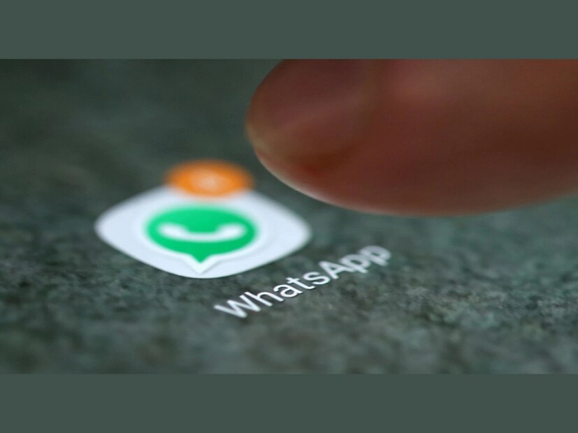 পূর্ববর্তী বিটা আপডেটে, WhatsApp একটি AI টুল অফার করেছে। যা ইউজারদের একটি টেক্সট প্রম্পট ব্যবহার করে ছবি এবং স্টিকার তৈরি করতে দেয়। আশ্চর্যজনকভাবে, বৈশিষ্ট্যটি বিটা সংস্করণ থেকে ফিরিয়ে আনা হয়েছিল এবং তারপর থেকে আমরা এটি সম্পর্কে বেশি কিছু শুনিনি।