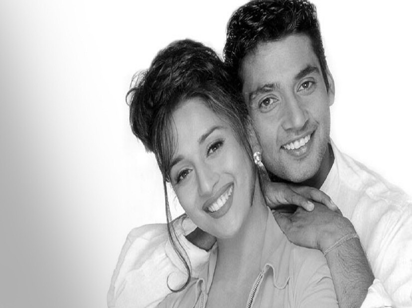 পত্রিকার প্রচ্ছদে অজয়, মাধুরীর হাসিমুখে ছবি দেখে সিনে ও ক্রিকেট ভক্তদের মুখ থেকে একটাই শব্দ বেরিয়েছিল, বাহ। ক্রিকেট-বলিউড জগতের দুই তারা যে প্রেমের সাগরে ভাসছেন, সে খবর কানে পৌঁছাতে সময় লেগেছিল। 