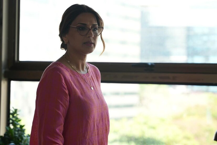 *সোনালির প্রতি প্রেম জাহির করেছিলেন গোবিন্দও। এক অনুষ্ঠানে গোবিন্দ আক্ষেপের সুরে জানিয়েছিলেন, তিনি বিবাহিত না হলে অবশ্যই সোনালিকে বিয়ের প্রস্তাব দিতেন।