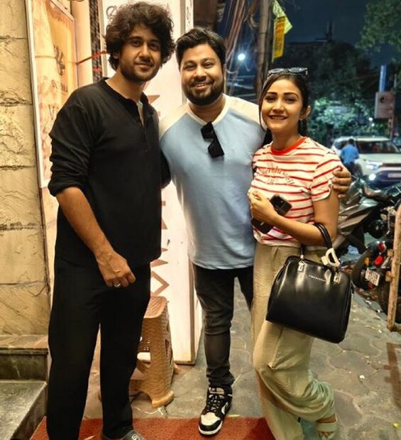 এর আগে আরও একবার আদৃতের বিয়ে ঠিক হয়েছিল। ২০২২ সালের নভেম্বর-ডিসেম্বর নাগাদ প্রাক্তন প্রেমিকা সুপ্রিয়া মণ্ডলের সঙ্গে বিয়ের কথা হয়েছিল। 