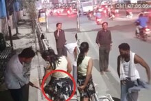 এ কী! বাসস্ট্যান্ডে ছিঁড়ে গেল যুবতীর স্কার্ট...পাশে দাঁড়ানো ব্যক্তি যা করলেন..