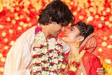 আদুরে ছবিতে আদৃতের বক্ষলগ্না কৌশাম্বী... প্রেমের জোয়ারে গা-ভাসালেন উচ্ছেবাবু