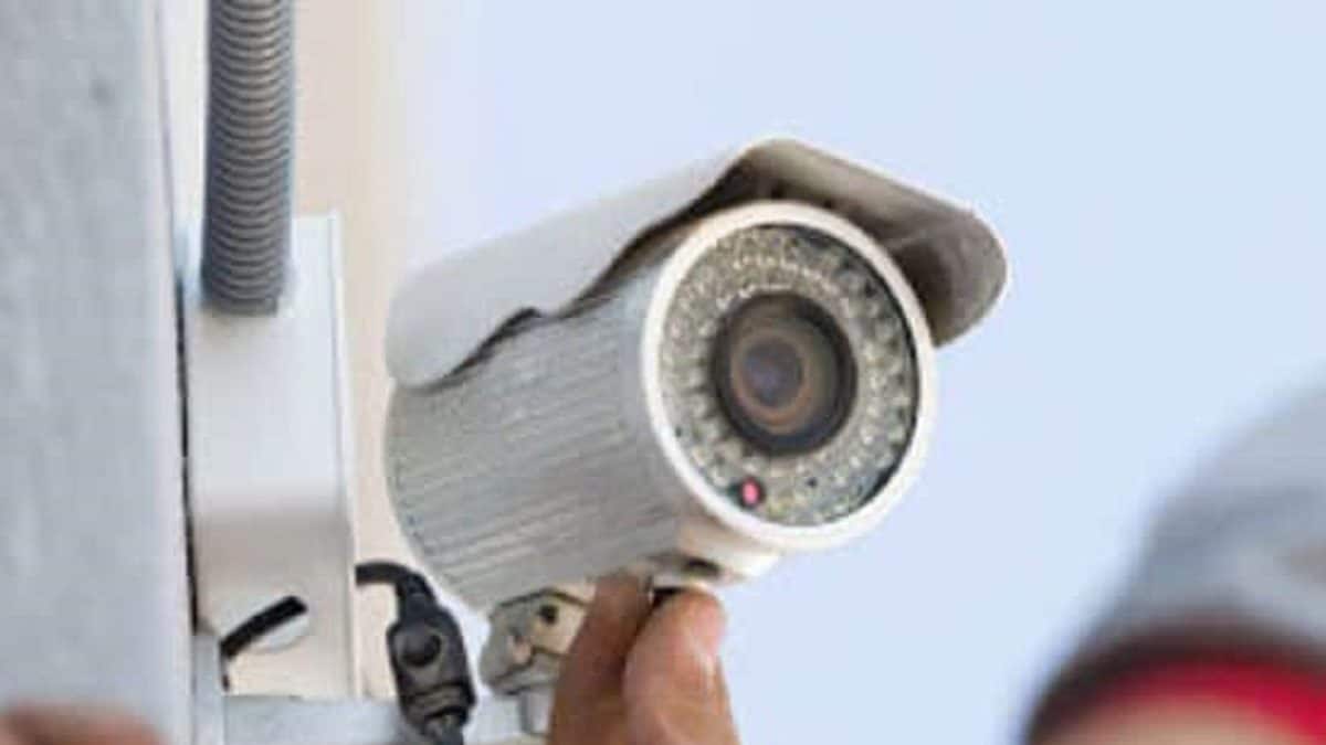 CCTV Camera Buying Guide: বাড়িতে CCTV ক্যামেরা লাগানোর আগে এই ৪ জিনিস দেখে নিন! না হলেই ঘটবে বড় বিপদ!
