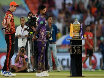 IPL Final: আইপিএল ফাইনাল লাইন আপ তৈরি, জমাটি লড়াইয়ের আশায় KKR vs SRH IPL Final: আইপিএল ফাইনাল লাইন আপ তৈরি, জমাটি লড়াইয়ের আশায় KKR vs SRH