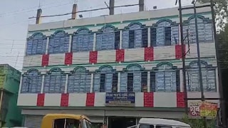 বারাসতের এই নার্সিংহোমের ছাদেই উদ্ধার হয় কিশোরীর দেহ৷ বারাসতের এই নার্সিংহোমের ছাদেই উদ্ধার হয় কিশোরীর দেহ৷