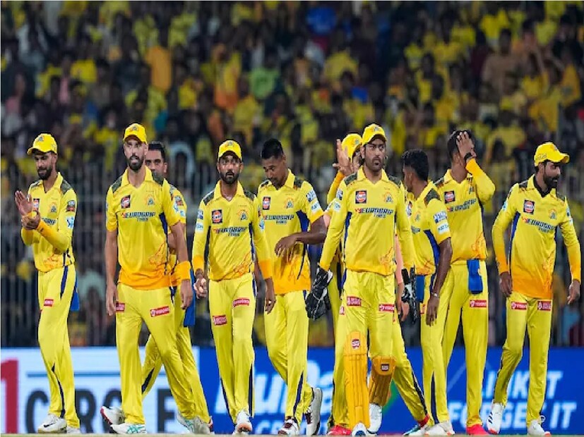 তবে ৫ বারের আইপিএল চ্যাম্পিয়ন দল সিএসকে কাদের রিটেন করবে তা জানার জন্য অধীর আগ্রহে রয়েছেন ফ্যানেরা। ক্রিকবাজের রিপোর্ট অনুযায়ী, কাদের রিটেন করা হবে তার একটি তালিকা ইতিমধ্যেই তৈরি করে ফেলেছে ফ্র্যাঞ্চাইজি।
