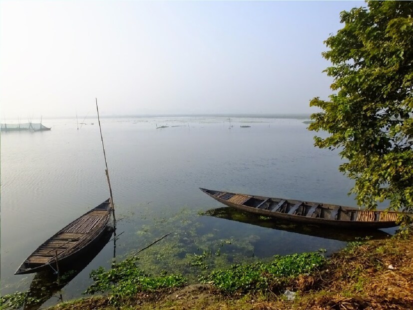 *এবার শুধু শীতকালেই নয়, সারাবছর ধরেই পূর্বস্থলীর পাখিরালয় পর্যটকদের পছন্দের জায়গা হতে চলেছে। সারা বছর ধরেই দেখা মিলছে বিভিন্ন প্রজাতির পাখির। পাখিপ্রেমী চিত্রগ্রাহকদের পছন্দের জায়গা হতে চলেছে এই পূর্বস্থলী। ফাইল ছবি। 