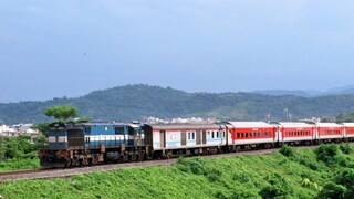 যাত্রী চাহিদায় বাড়ছে সামার স্পেশ্যাল ট্রেনের সংখ্যা যাত্রী চাহিদায় বাড়ছে সামার স্পেশ্যাল ট্রেনের সংখ্যা