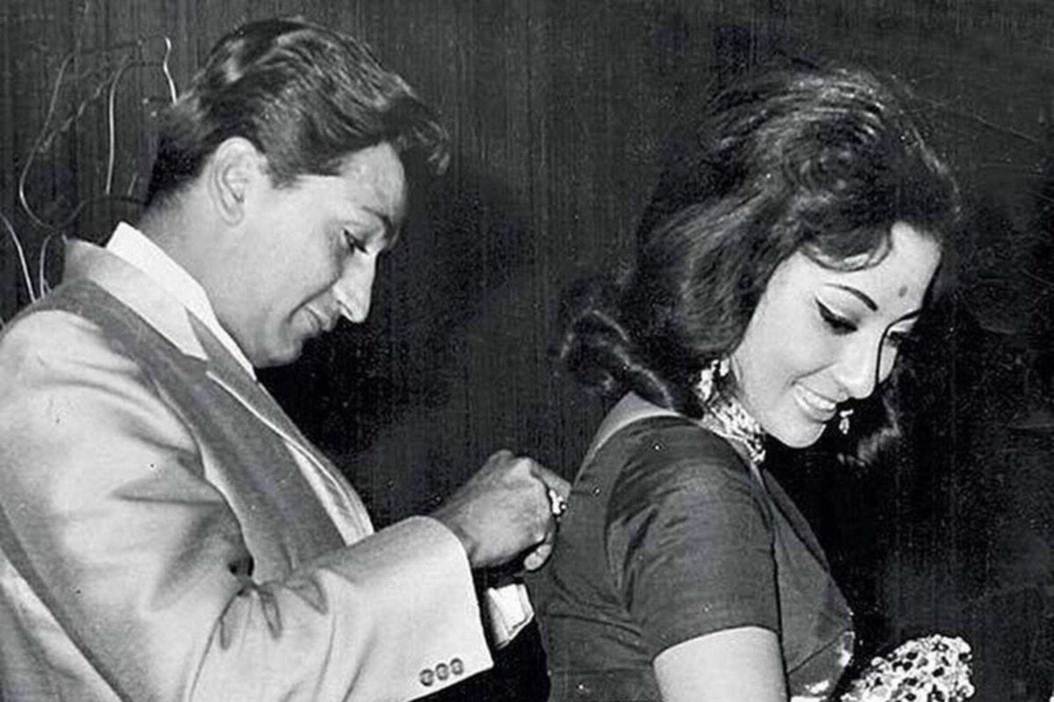 দুঃসংবাদ! হাসপাতালেই সব শেষ...! প্রয়াত স্বর্ণযুগের অভিনেত্রী মালা সিনহার স্বামী