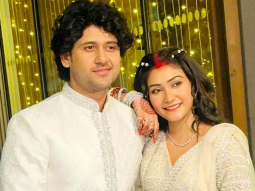 বরের প্রথম জন্মদিনে কী সারপ্রাইজ দিলেন কৌশাম্বি তা জানার জন্য মুখিয়ে রয়েছেন ভক্তরা৷ বিয়ের পর অদেখা ছবি শেয়ার করে সোশ্যাল মিডিয়ায় শুভেচ্ছা জানালেন আদৃতের স্ত্রী কৌশাম্বি৷