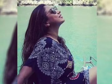 চরম আর্থিক অনটন! দিনে মাত্র ৫০ টাকা আয়, খরচ বাঁচাতে যা করতেন এই নায়িকা...! চরম আর্থিক অনটন! দিনে মাত্র ৫০ টাকা আয়, খরচ বাঁচাতে যা করতেন এই নায়িকা...!