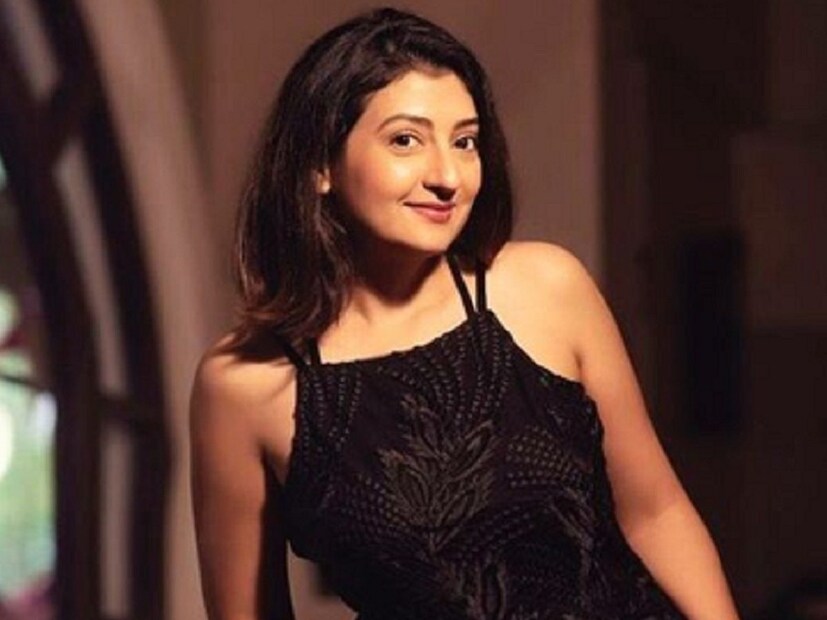জনপ্রিয় টেলিভিশন শো 'কুমকুম এক প্যায়ারা সা বন্ধন'-এ দীর্ঘদিন অভিনয় করে সকলের কাছে নিজের আলাদা জায়গা করে নিয়েছেন জুহি৷ কুমকুমের চরিত্র অভিনয় যেন তাঁর আলাদা একটা পরিচিতি৷