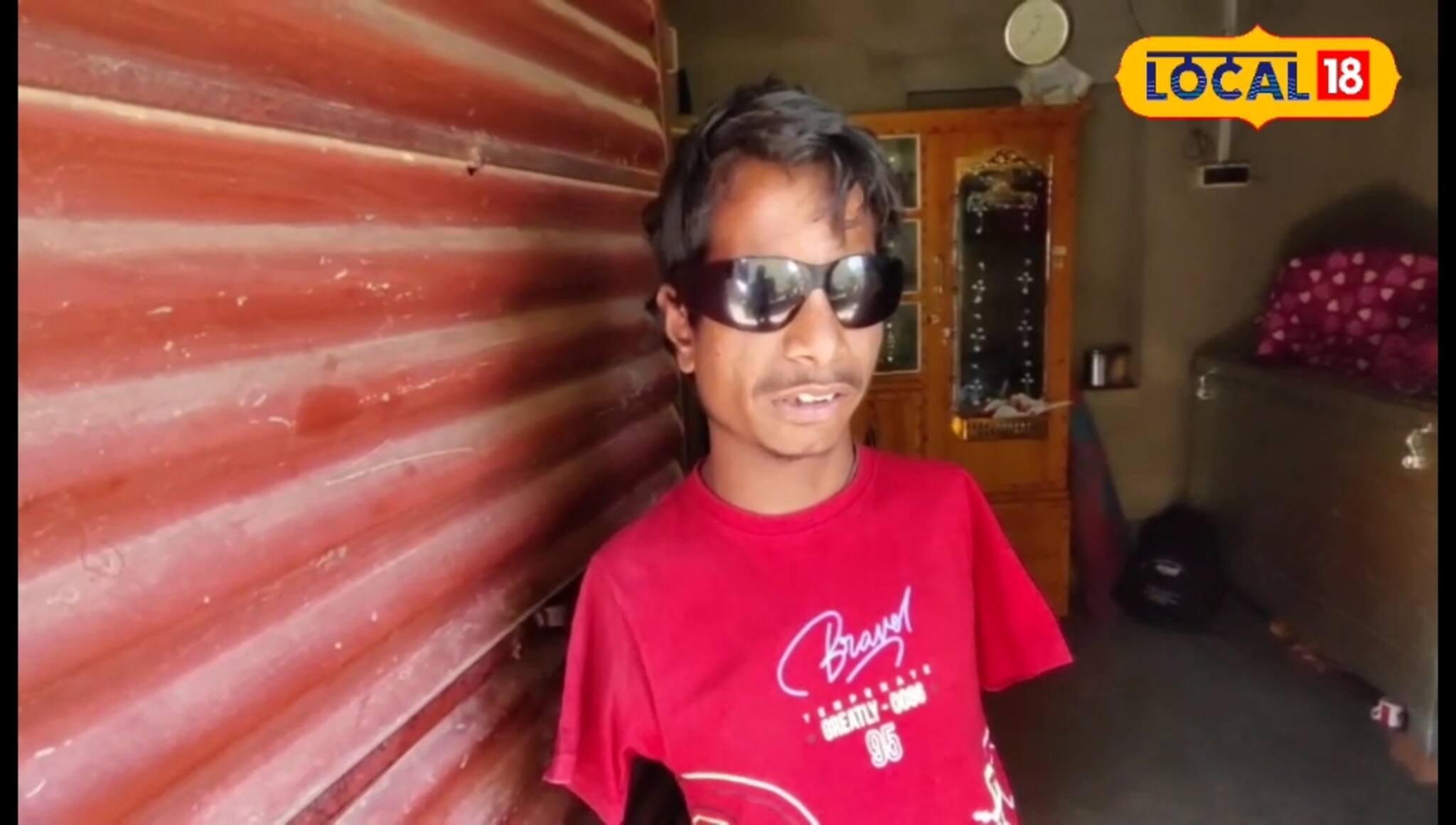 চোখের জ্যোতি নেই, কিন্তু স্বপ্ন অনেক, হাত না থেকেও মাধ্যমিকে সফল জগন্নাথ