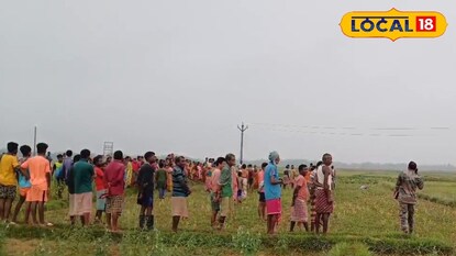 মাঠেই মৃত্যু