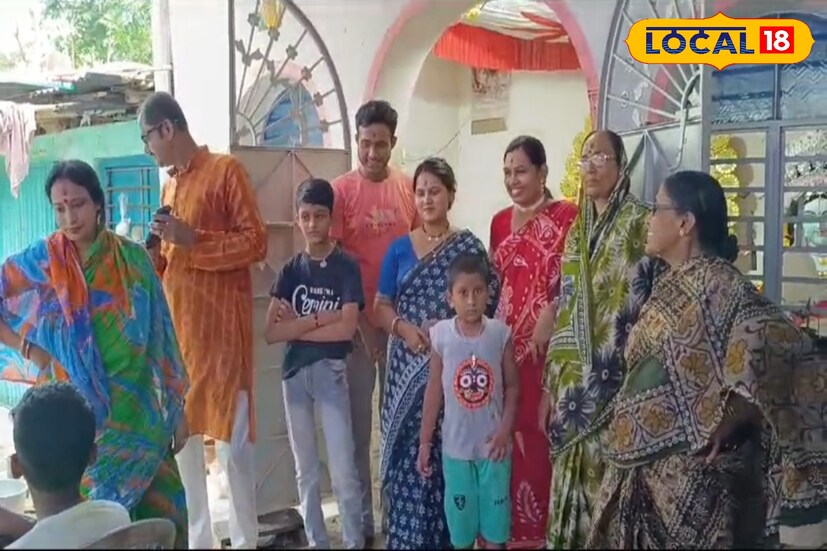 এই দিনে সেই সমস্ত সম্প্রদায়ের মানুষেরা নিজেদের দাঁড়িপাল্লায় ওজন করা বন্ধ রাখেন। কেউ পূজা করেন তাদের দাঁড়িপাল্লা কে কেউবা মূর্তি গড়ে পুজো করেন দেবী গন্ধেশ্বরীর।