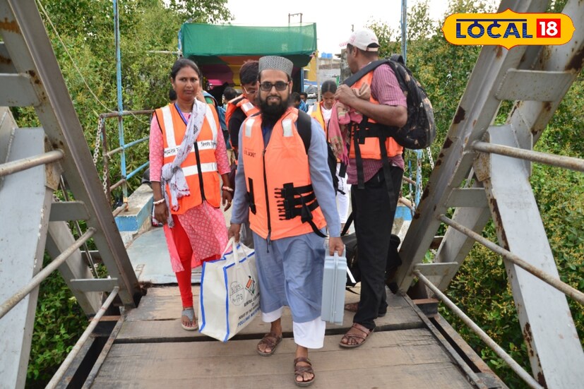 *১৭৮ ভোটগ্রহণ কেন্দ্রের মধ্যে হিঙ্গলগঞ্জ বিধানসভার ১০০ ও সন্দেশখালি বিধানসভার ৭৮ বুথ রয়েছে।
