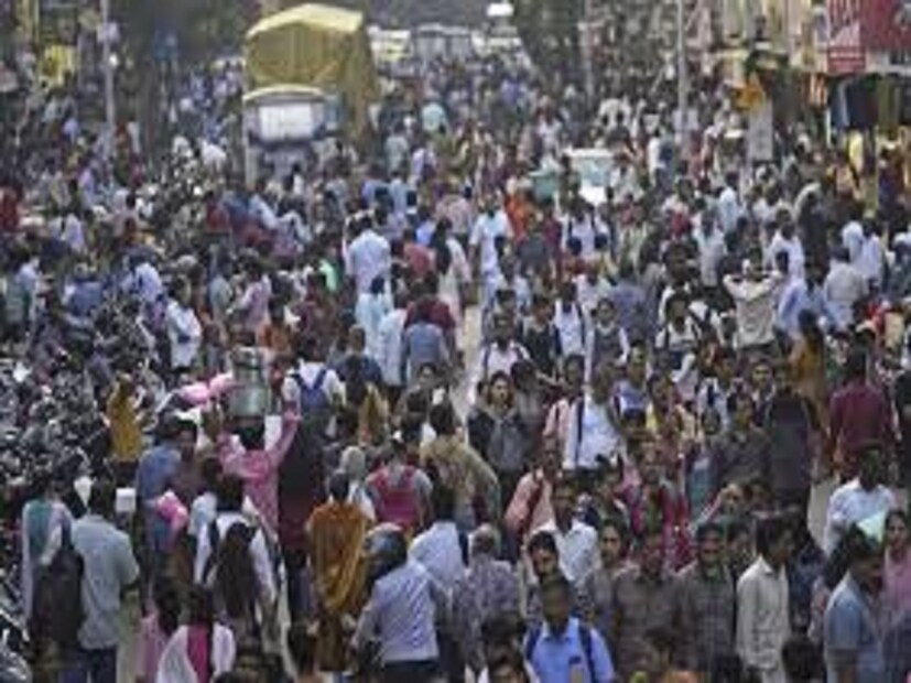 ২০২১ সালের নভেম্বর মাসে জাতীয় পরিবার এবং স্বাস্থ্য সমীক্ষার পঞ্চম পর্যায়ের তথ্য প্রকাশ করা হয়েছিল। পরিসংখ্যান অনুযায়ী, ১৯৯০ সালে ভারতে ১,০০০ জন পুরুষপিছু মহিলার সংখ্যা ছিল ৯২৭। ২০০৫-০৬ সালের জাতীয় পরিবার এবং স্বাস্থ্য সমীক্ষায় পুরুষ এবং মহিলার সংখ্যা সমান ছিল। অর্থাৎ প্রতি ১,০০০ জন মহিলায় পুরুষের সংখ্যা ছিল ১,০০০ জন। 