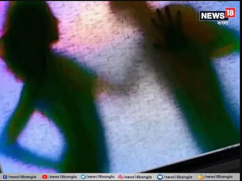 পুলিশ জানতে পেরেছে, পার্টি চলাকালীন রাহুল গুর্জর নামে এক যুবক ওই যুবতীর শরীর স্পর্শ করতে যান৷ তখনই রেগে গিয়ে ওই যুবককে আঁচড়ে দেন ওই তরুণী৷ 