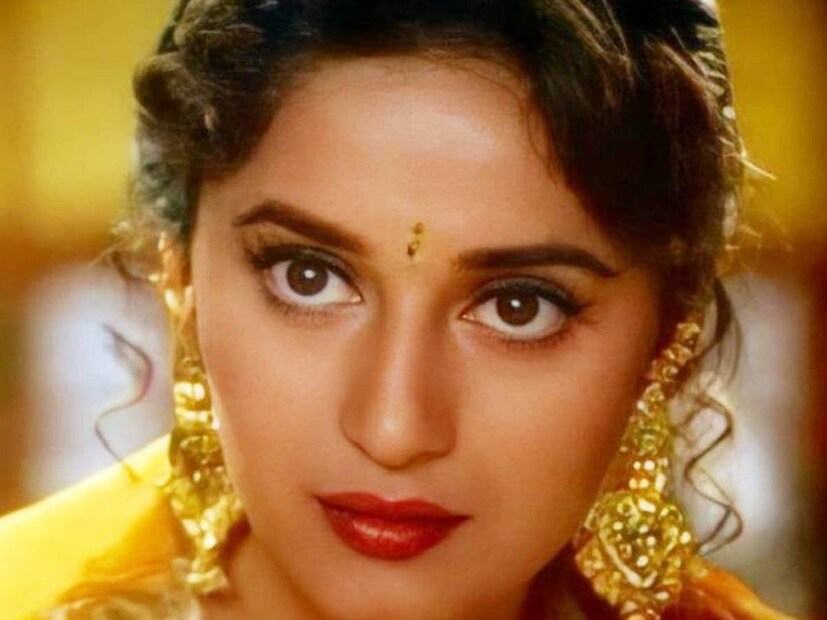 ১৯৬৭ সালের ১৫ মে মরাঠি ব্রাহ্মণ পরিবারে জন্ম মাধুরীর। দুই দিদি এবং এক দাদা রয়েছে তাঁর। ছোটবেলা থেকেই নাচের প্রতি মাধুরীর ছিল তীব্র আগ্রহ। ফলে মাত্র ৩ বছর বয়স থেকেই শুরু হয় নাচের হাতেখড়ি।