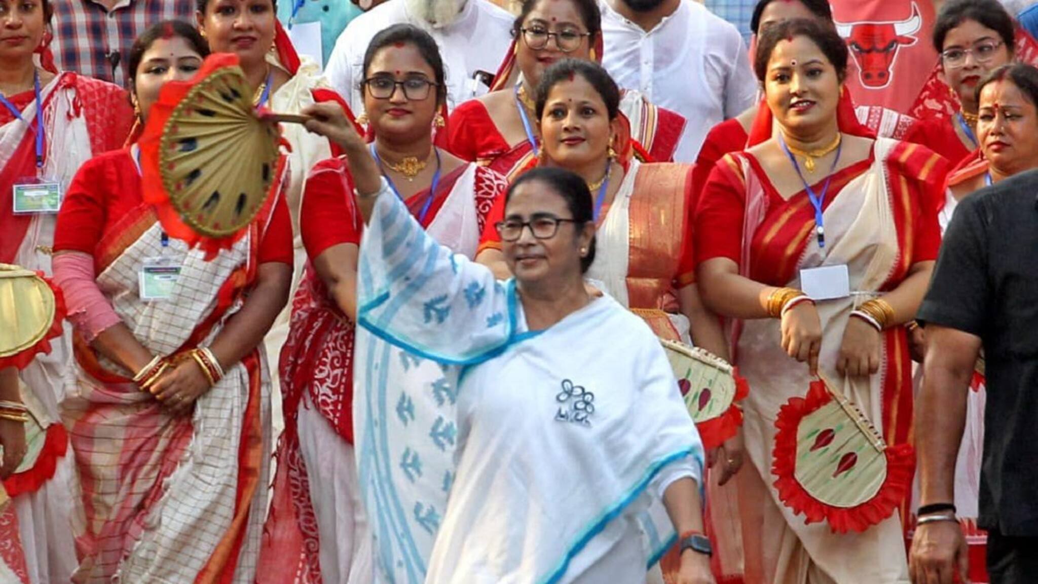 Mamata Banerjee: কামারহাটি থেকে সিঁথির মোড় রোড শো মমতার, দেখুন ভিডিও