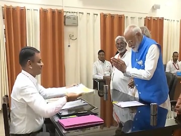 মনোনয়ন জমা দিলেন নরেন্দ্র মোদি (Photo Courtesy: ANI)