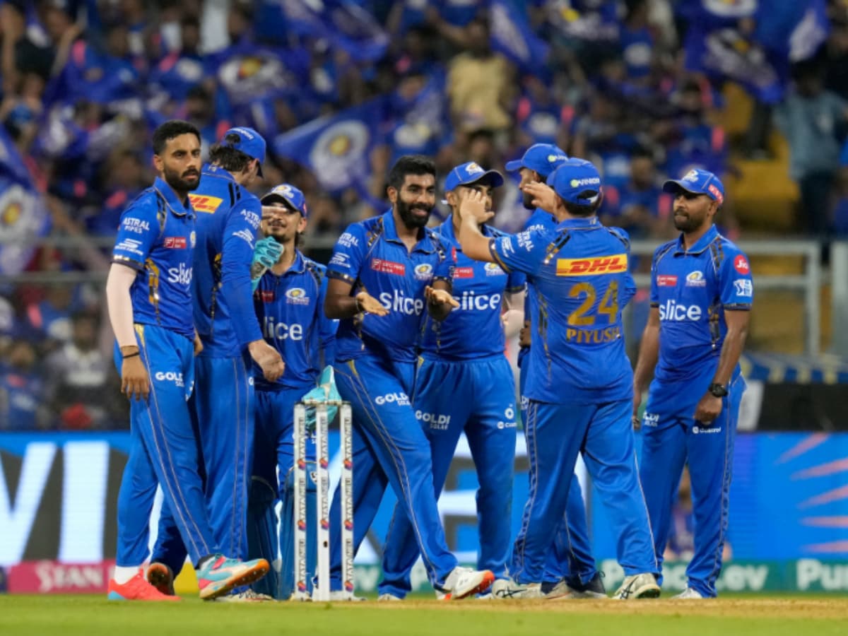 Although it is impossible for Mumbai Indians to reach the playoffs of IPL, Hardik Pandya's team has secured the fight for the playoffs of IPL 2024. Mumbai Indians beat Sunrisers Hyderabad by 7 wickets on Monday. As a result of this win, Mumbai moved up from last place in the points table to ninth place.