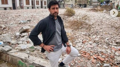 যন্ত্রণাময় সেই স্মৃতি ভুলতে অভিনেতা স্কুলবাড়িটি কিনে ভেঙে গুঁড়িয়ে ধূলিসাৎ করে দিয়েছেন যন্ত্রণাময় সেই স্মৃতি ভুলতে অভিনেতা স্কুলবাড়িটি কিনে ভেঙে গুঁড়িয়ে ধূলিসাৎ করে দিয়েছেন