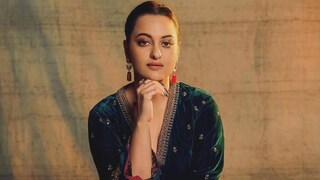 মেনস্ট্রিম ছবিতেও অভিনয়ের জোরে ভক্তদের মনে জায়গা করে নিয়েছেন সোনাক্ষী