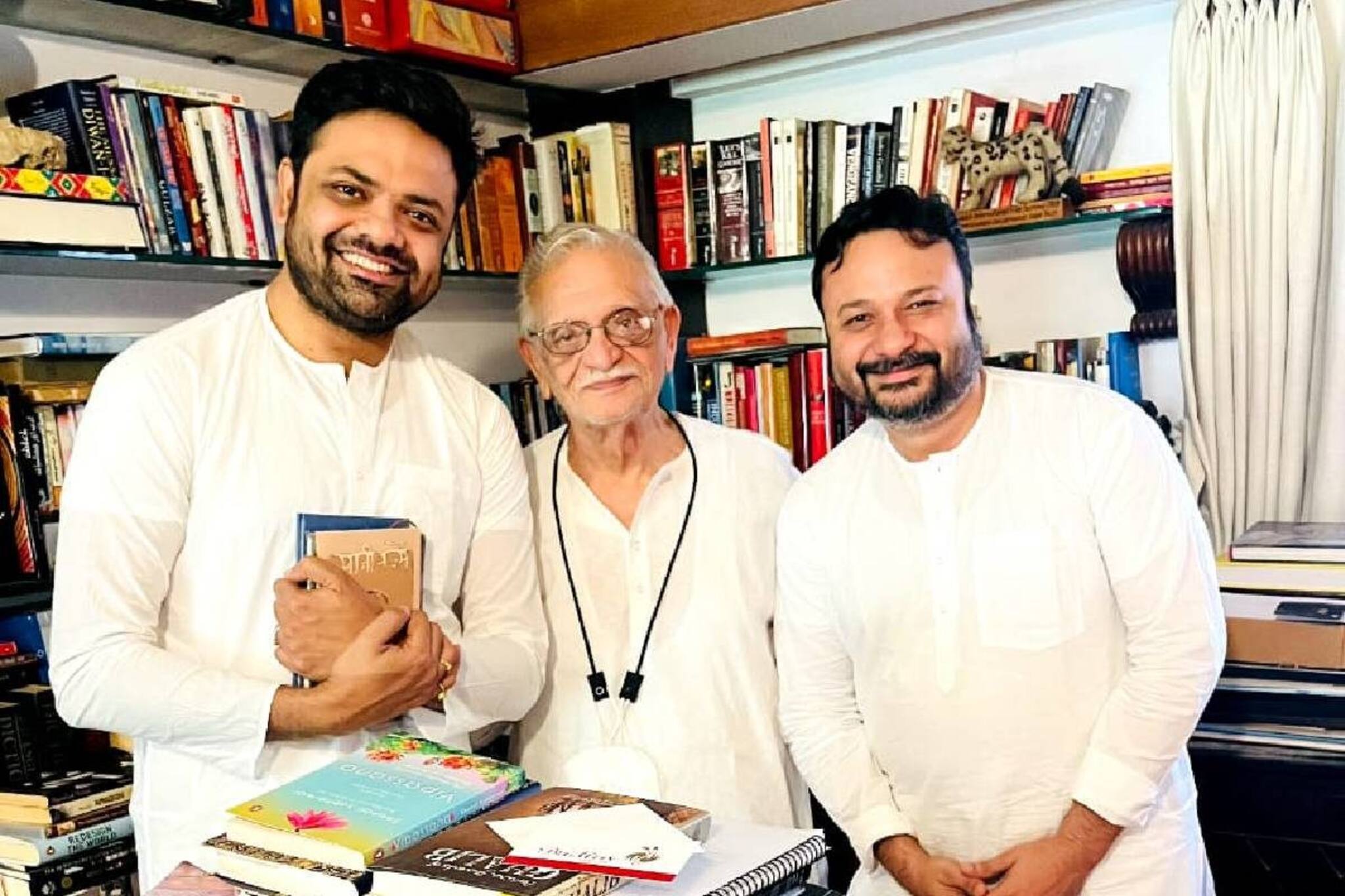 রবীন্দ্রনাথের সঙ্গে কথা বললেন গুলজার! মেলালেন সৌরেন্দ্র-সৌম্যজিৎ