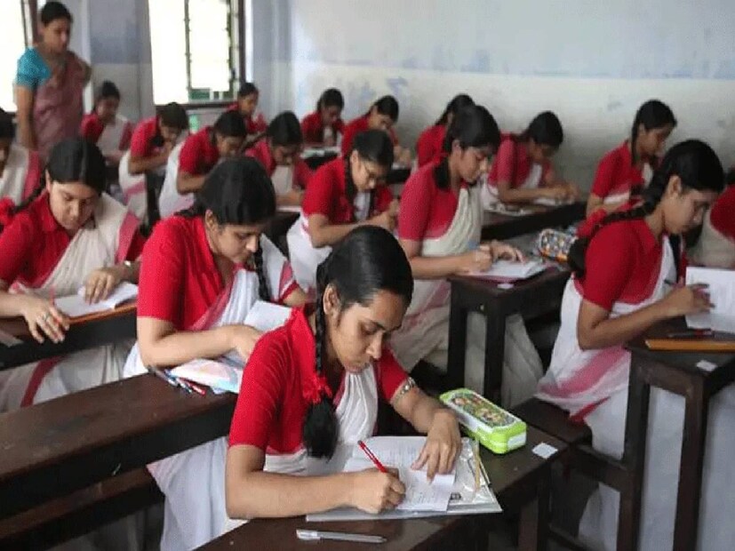 মাধ্যমিকের মেধাতালিকা তো প্রকাশ হল৷ কিন্তু, মাধ্যমিকে পাশ করতে কত নম্বর প্রয়োজন হয় সেটা কি জানেন? 