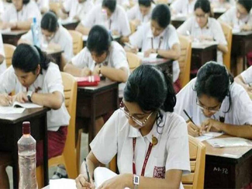 চলতি বছর মোট ৭ লক্ষ ৬৫ হাজার ২৫২ পরীক্ষর্থী পাশ করেছে। এই বছর মাধ‍্যমিকের পাশের হার ৮৬.৩১ শতাংশ।  ২০২৩ পরীক্ষার্থী ছিল ৬,৮২,৩২১ জন। এর মধ্যে পাশ করেছে ৫,৬৫,৪২৮ জন। পাশের হার ৮৬.১৫ শতাংশ। এবছর পাশের হার ৮৬.১৫ শতাংশ। প্রথম ১০-র কৃতী তালিকায় রয়েছে মোট ৫৭ জন।