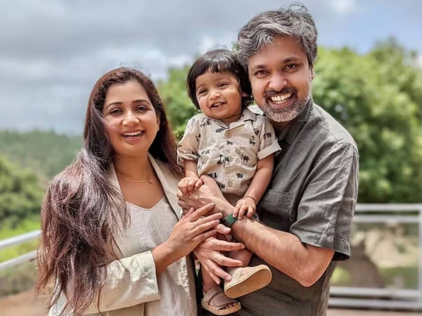 ২০২১ সালে অভিভাবক হন শ্রেয়া এবং শিলাদিত্য। ছেলের নাম দেবযান।
