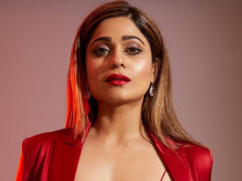 অসুস্থ অভিনেত্রী শমিতা শেট্টি। সেই খবর তিনি নিজেই জানালেন অনুরাগীদের। এন্ডোমেট্রিওসিসে ভুগছিলেন শিল্পা শেট্টির বোন।