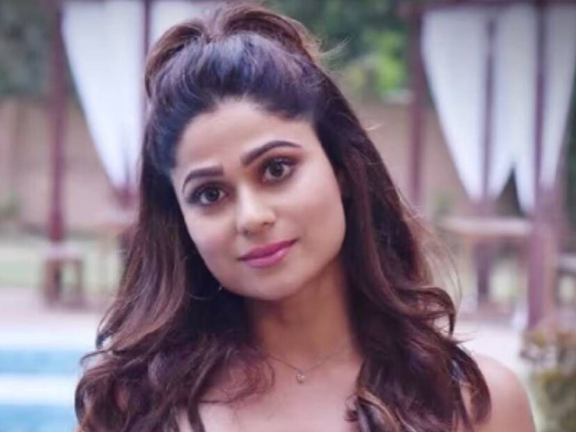 শমিতার অসুস্থতার কথা জেনে উদ্বেগে তাঁর অনুরাগীরাও। সকলেই তাঁর আরোগ্য কামনা করছেন।