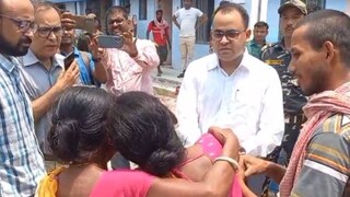 শোকস্তব্ধ পরিবার।