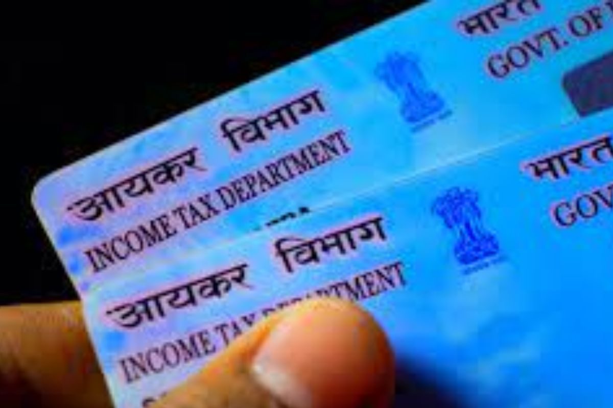 ‘প্যান কার্ড আপডেট করুন’, এমন মেসেজ আসছে ফোনে? সাবধান ‘প্যান কার্ড আপডেট করুন’, এমন মেসেজ আসছে ফোনে? সাবধান