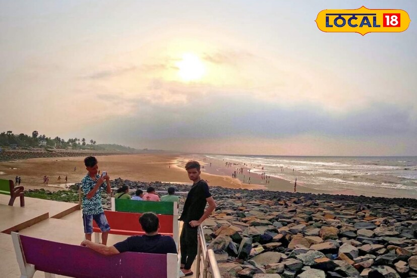 বাতাসে আর্দ্রতার পরিমাণ ৮৪ শতাংশ। এদিন দিঘা সহ পূর্ব মেদিনীপুর জেলার সর্বত্রই আংশিক মেঘলা আকাশ। বইছে দমকা ঝড়ো হাওয়া। চলতি সপ্তাহের শেষ পর্যন্ত দিঘা সহ পূর্ব মেদিনীপুর জেলায় ঝড় বৃষ্টির সম্ভাবনা।(তথ্য: সৈকত শী) photo source collected 