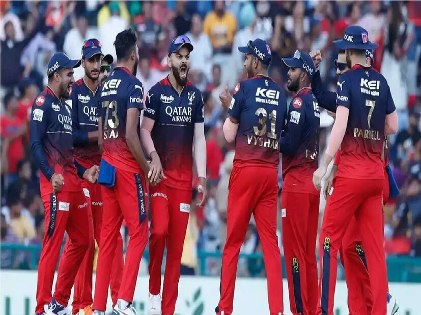 রয়্যাল চ্যালেঞ্জার্স বেঙ্গালুরু – RCB বর্তমানে ১২ পয়েন্ট নিয়ে পয়েন্ট টেবিলের ষষ্ঠ অবস্থানে রয়েছে। তাদের একটা ম্যাচই বাকি থাকলেও তাদের সম্ভাবনা থাকছে আইপিএল প্লে অফে খেলার৷ তাদের শেষ লিগ পর্বের ম্যাচ হল আরসিবি বনাম সিএসকে৷