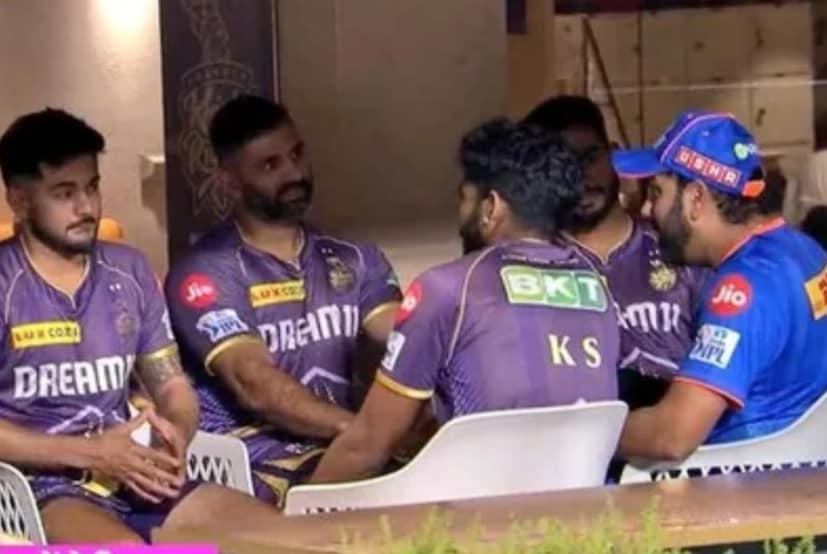 শনিবার ইডেনে কেকেআর বনাম মুম্বই ইন্ডিয়ান্স ম্যাচ বৃষ্টির কারণে দেরিতে শুরু হয়। সেই সময় রোহিতকে খেলা শুরুর আগে দীর্ঘক্ষণ কেকেআরের ড্রেসিংরুমে আড্ডা মারতে দেখা যায় হাসি মুখে। মুম্বই ইন্ডিয়ান্সের ড্রেসিংরুম ছেড়ে রোহিত প্রতিপক্ষের সাজঘরে বসে আছেন। 