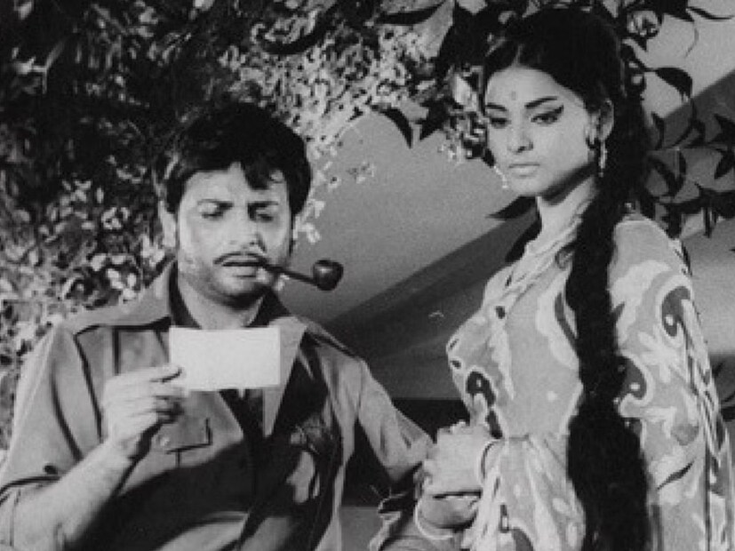 সালটা ১৯৬৯। দক্ষিণী সুপারস্টার এক নায়কের তরুণী কন‍্যা পা রাখলেন বলিউডে। ছবির নাম প্রথমে ছিল ‘আনজান সফর’, পরে এই ছবির নাম বদল করে রাখা হয় ‘দো শিকারি’। 