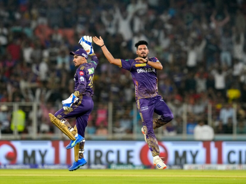 দ্বিতীয় ওভারেও সাফল্য পায় কলতাতা নাইট রাইডার্স। হায়দরাবাদের অপর ভয়ঙ্কর ব্যাটার অভিষেক শর্মাকে আউট করেন বৈভব অরোরা। ৩ রান করে আউট হন তিনি। দুরন্ত ক্যাচ ধরেন রাসেল। প্লেঅফে শুরুতেই পরপর উইকেট চাপে হায়দরাবাদ। (Photo Courtesy- IPL X)