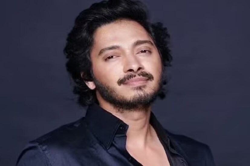 এরপর ‘গোলমাল’ খ্যাত শ্রেয়স প্রশ্ন তোলেন, “আমার বিপি বা সুগার নেই। তাহলে হঠাৎ হার্ট অ্যাটাক হওয়ার কারণ কী’? অভিনেতার কথায়, “শরীরের এত যত্ন নেওয়ার পরেও যখন হার্ট অ্যাটাক হল, তখন বুঝতে হবে, এর পিছনে অন্য কোনও কারণ আছে। তাই এই তত্ত্বকে আমি উড়িয়ে দিতে পারছি না”।