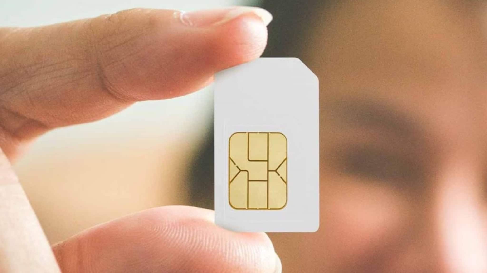 SIM Card Shape: সিম কার্ডের একদিকে  কাটা কেন থাকে? সত্যি জানতে পারলে চমকে যেতে হবে