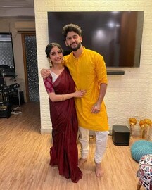 সকাল সকাল ফ্যানেদের সারপ্রাইজ কৌশাম্বি-আদৃতের, গলায় মলা, মাথায় মুকুট!