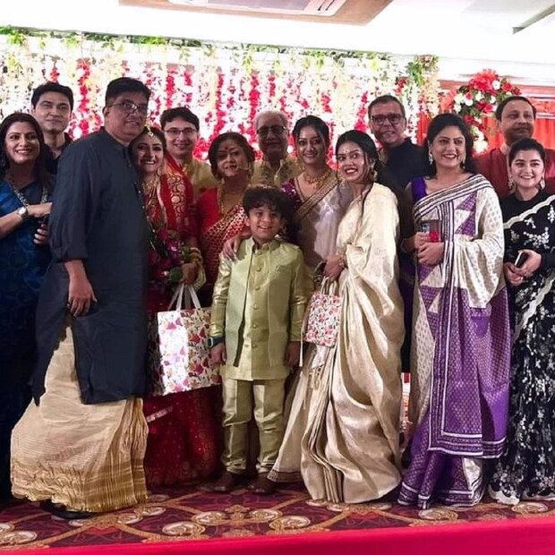 বিয়েতে হাজির মিঠাইয়ের মোদক পরিবার৷ 